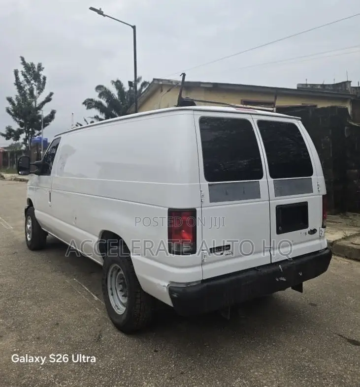 Ford E250 2014 White