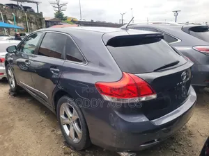 Toyota Venza 2010 Gray