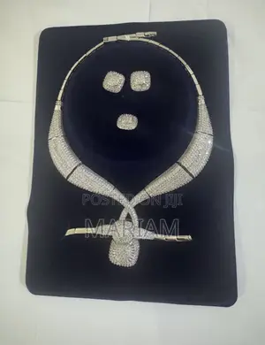 First Grade Luxury Complete Set of Jewelry