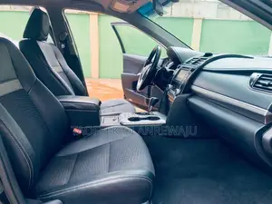 Toyota Camry SE 4dr Sedan (2.5L 4cyl 6A) 2012 Black