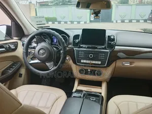 Mercedes-Benz GLE-Class 2018 Blue