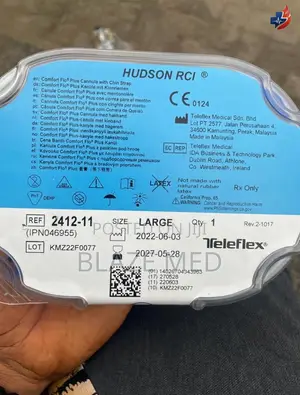 High-Flow Nasal Cannula With Chin Strap