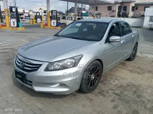 Honda Accord 2011 Silver