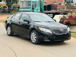 Toyota Camry LE 4dr Sedan (2.5L 4cyl 6A) 2011 Gray