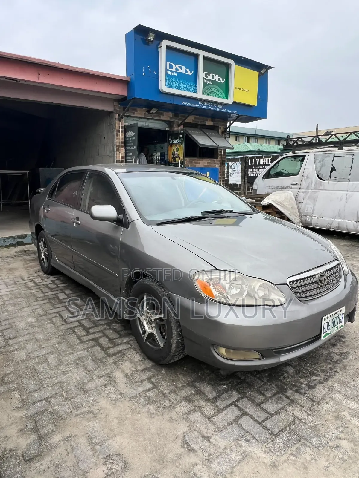 Toyota Corolla LE 2005 Gray
