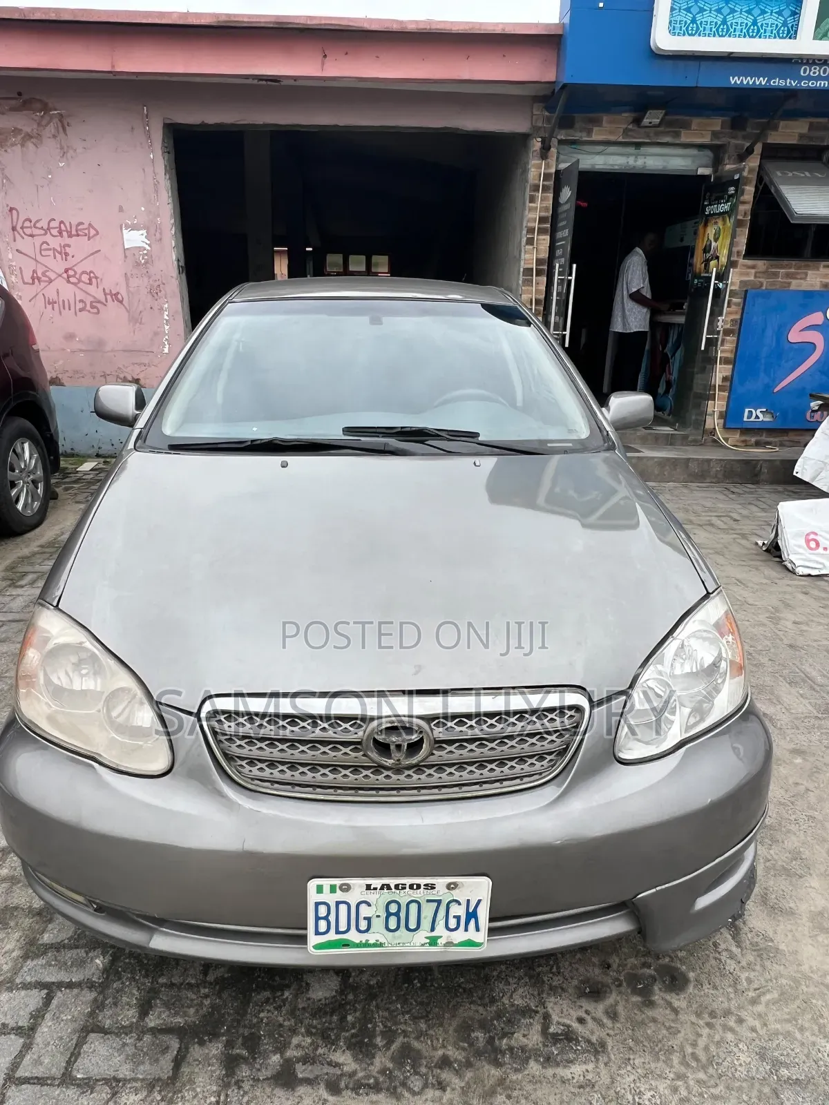 Toyota Corolla LE 2005 Gray