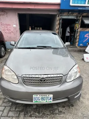 Toyota Corolla LE 2005 Gray