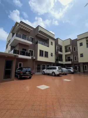 3bdrm Apartment in Lekki Phase 1 for rent