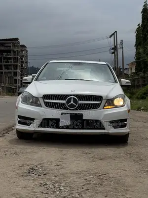 Mercedes-Benz C300 Sport 4Matic Sedan AWD (3.5L 6cyl 7A) 2014 White