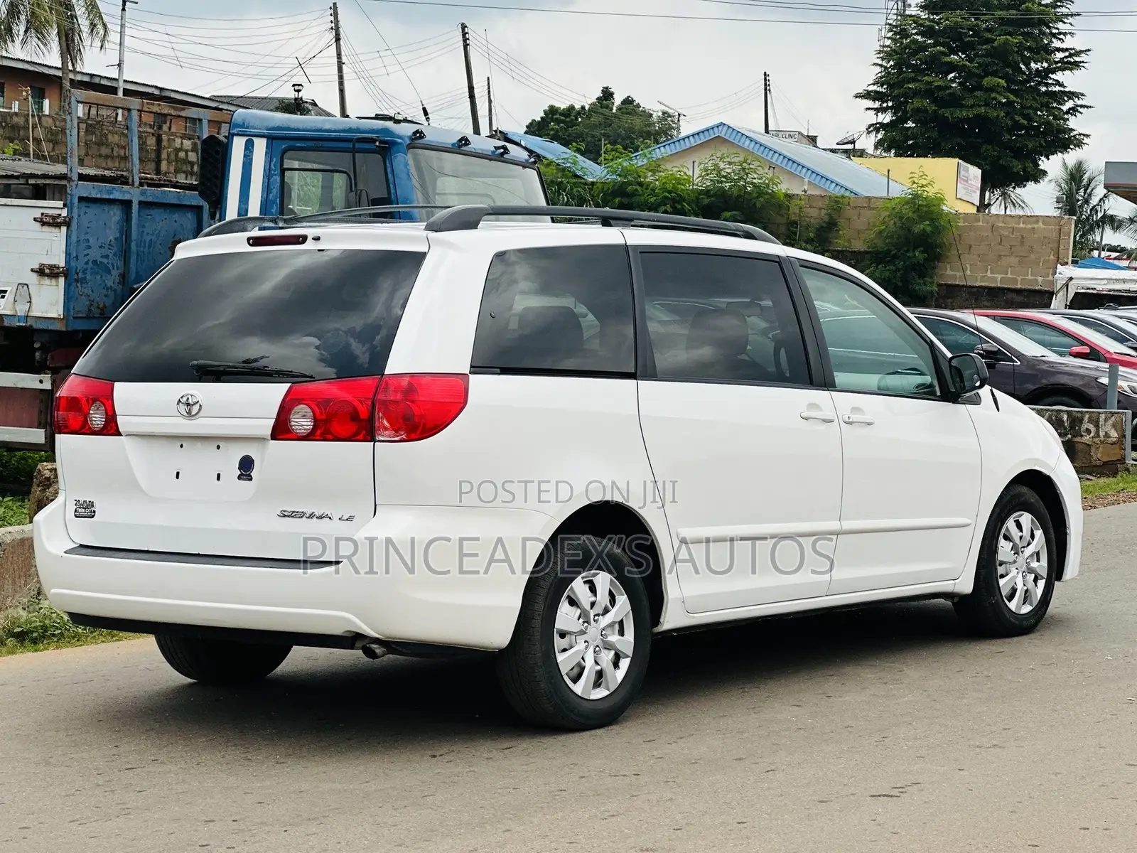 Toyota Sienna LE 2008 White