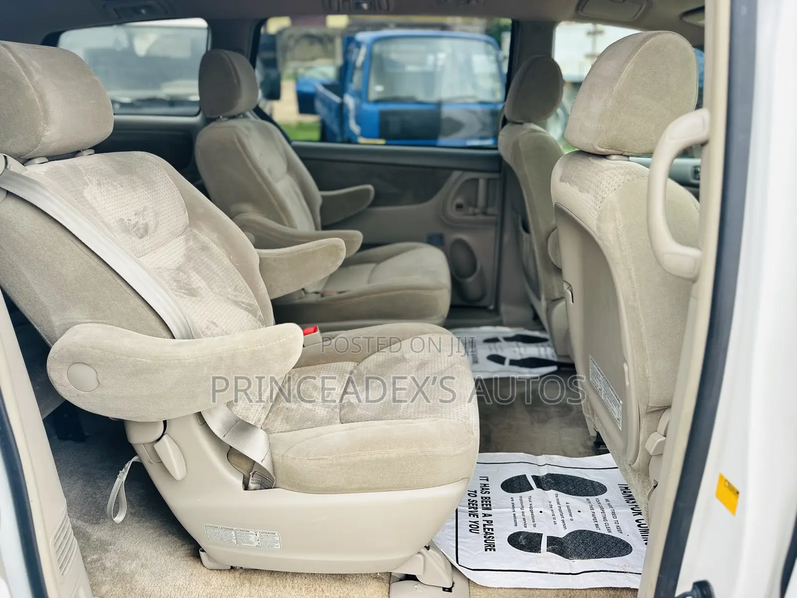 Toyota Sienna LE 2008 White