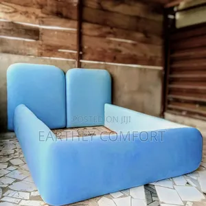 Mordern Bedframe Design With Complete Bedroom Interior Design