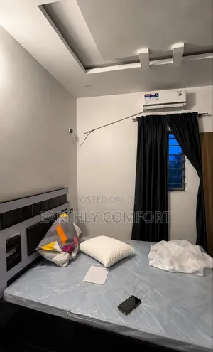 Mordern Bedframe Design With Complete Bedroom Interior Design