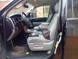 Toyota Tundra 2012 Black