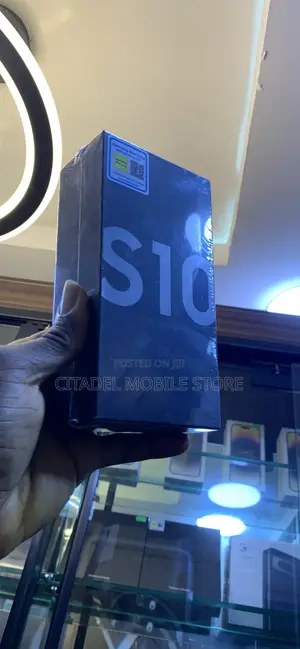New Samsung Galaxy S10 128 GB White