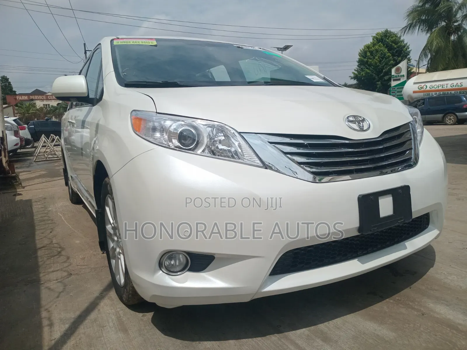 Toyota Sienna 2013 White