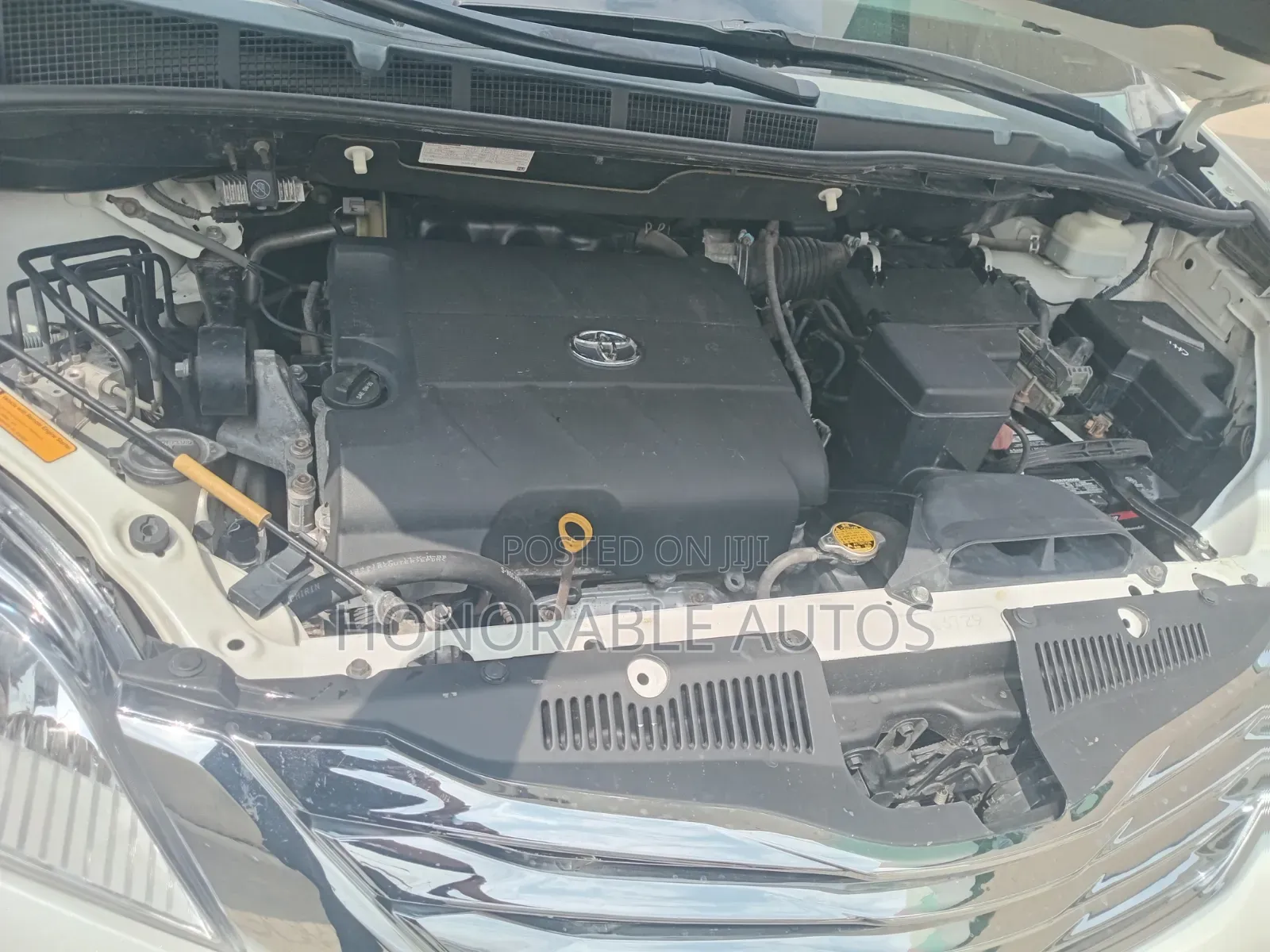 Toyota Sienna 2013 White