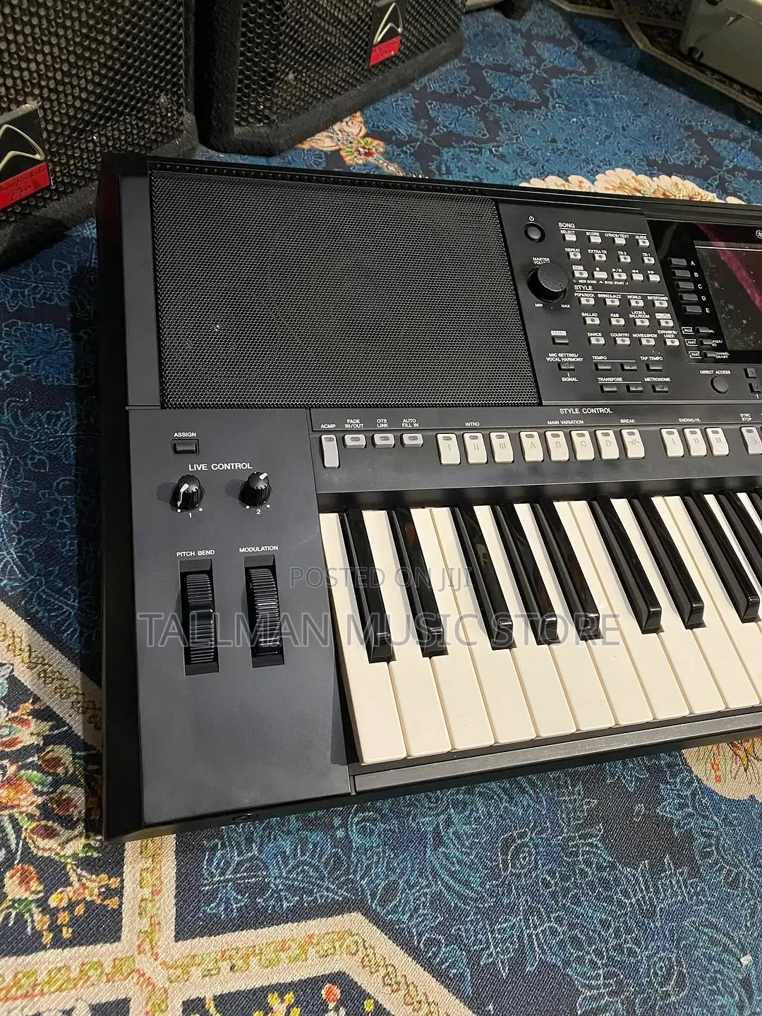 Yamaha PSR S975