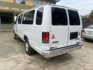 Ford E-350 2011 White