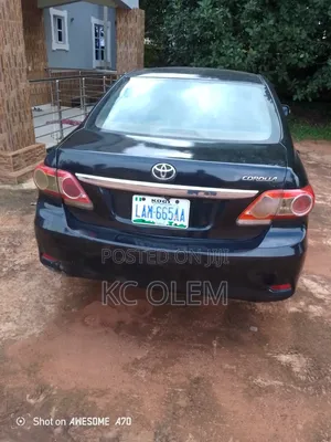 Toyota Corolla 2012 Black
