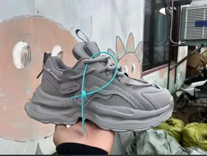 High Quality Men's Fashion Sneakers