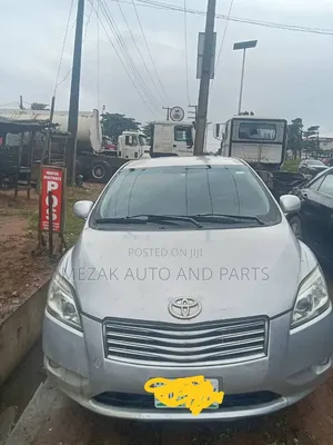 Toyota Matrix 2010 Silver