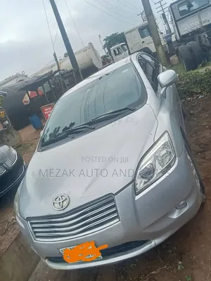 Toyota Mark X Zio 2010 Silver