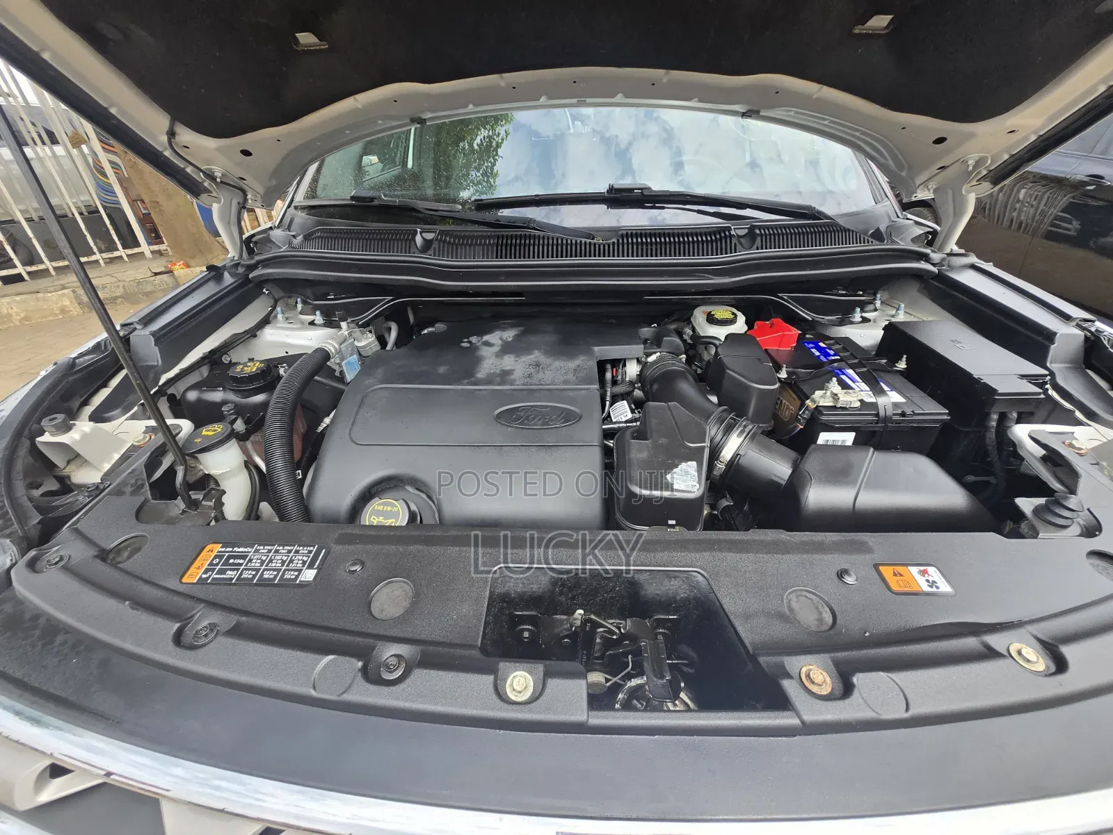 Ford Explorer 2016 Silver