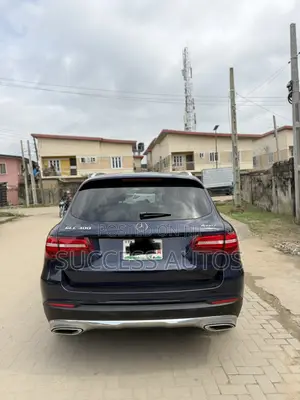 Mercedes-Benz GLC-Class 2017 Blue