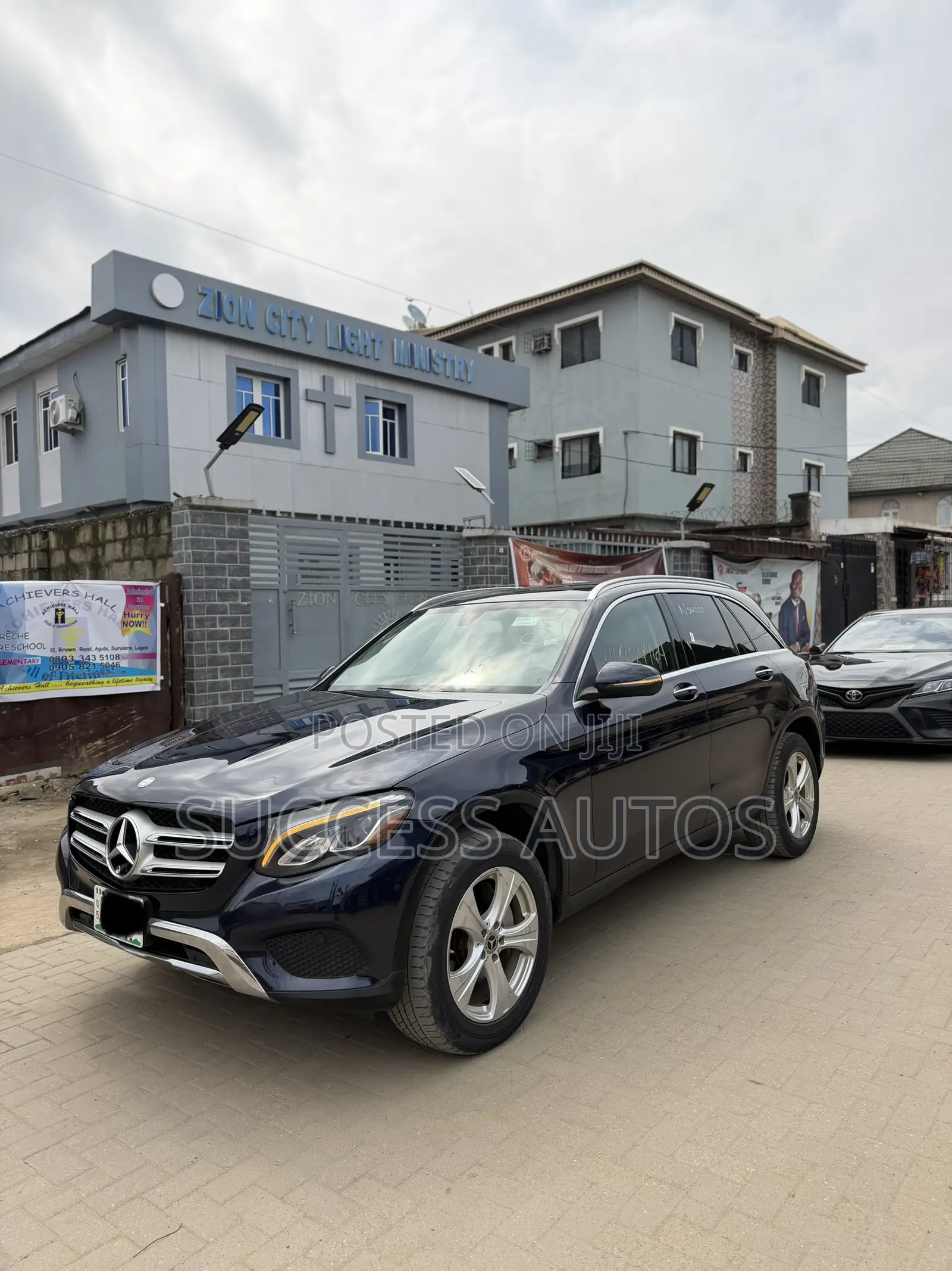 Mercedes-Benz GLC-Class 2017 Blue