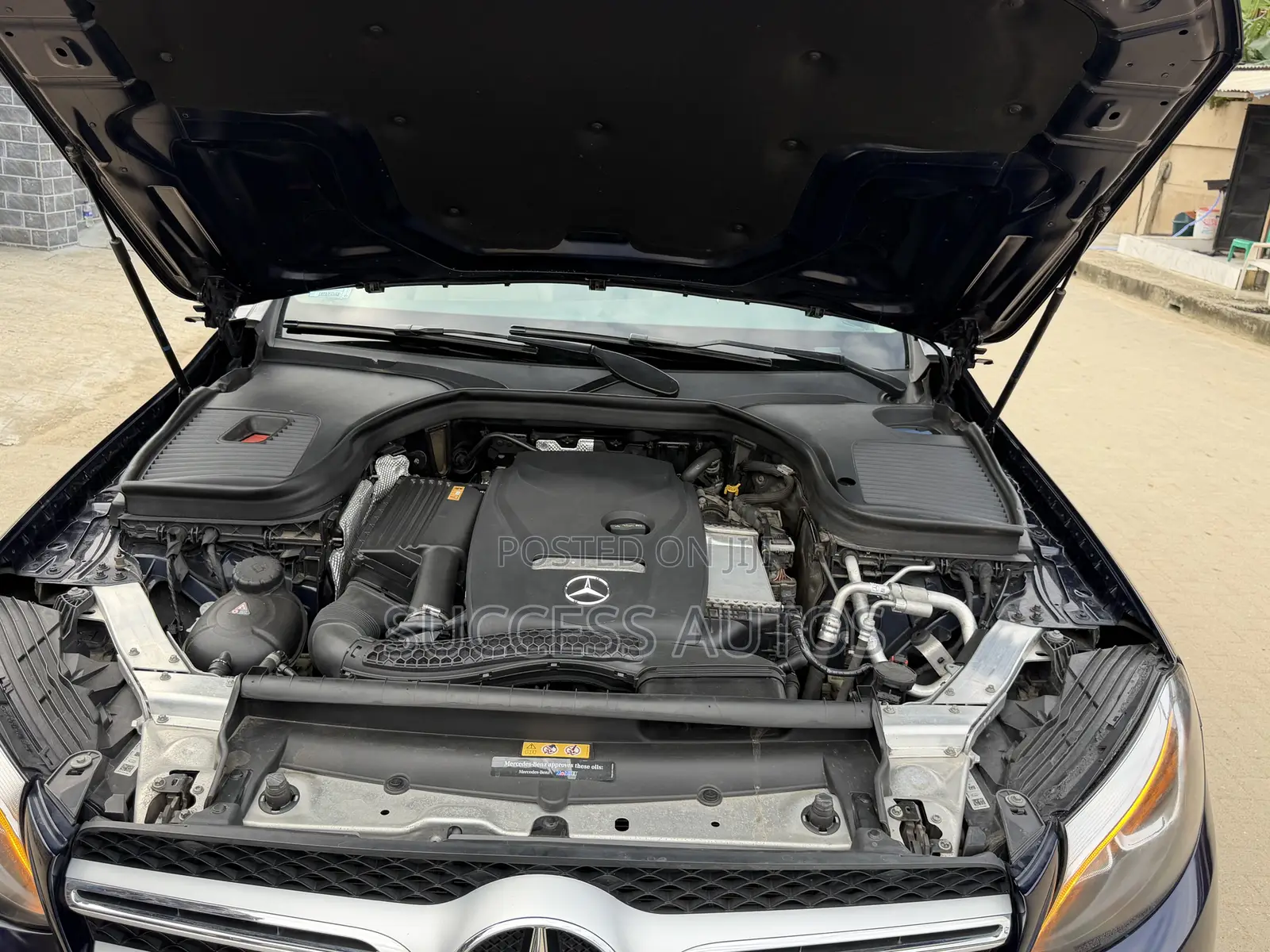 Mercedes-Benz GLC-Class 2017 Blue