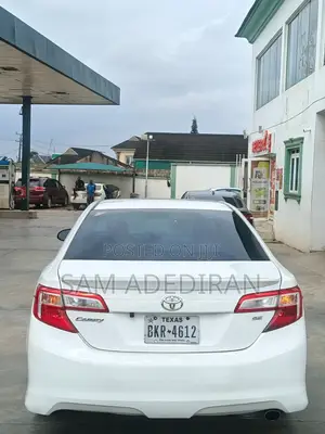 Toyota Camry SE 4dr Sedan (2.5L 4cyl 6A) 2012 White