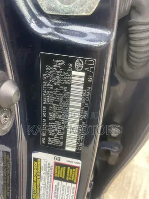 Toyota Matrix S Hatchback AWD (2.4L 4cyl 4A) 2010 Blue