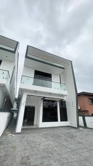 5bdrm Duplex in Ikota for sale