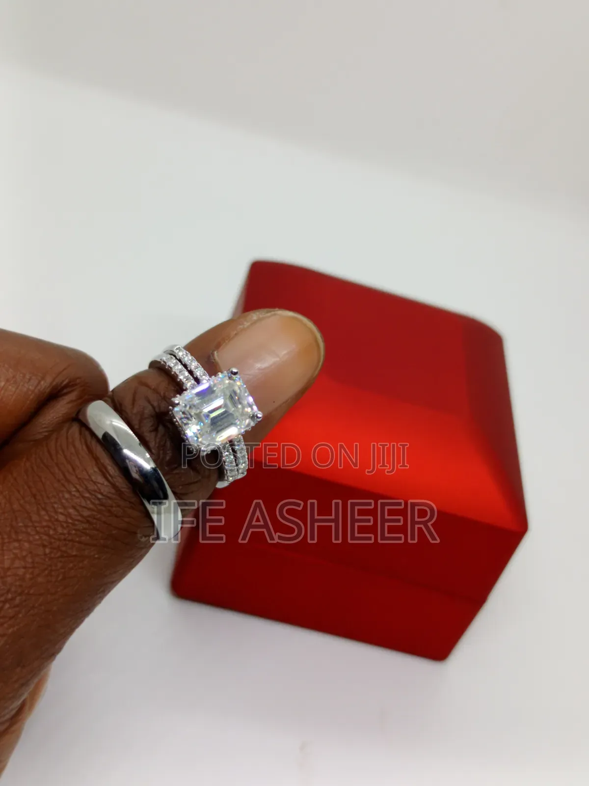 Classic Couples Mossanite Diamond Set of Silver Wedding Ring