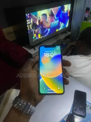Apple iPhone X 64 GB White