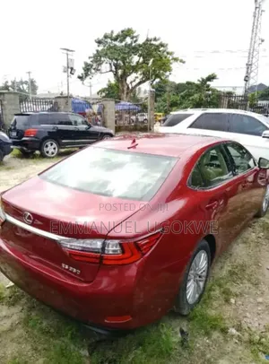 Lexus ES 2015 Red