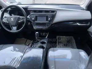 Toyota Avalon XLE 4dr Sedan (3.5L 6cyl 6A) 2015 Burgundy