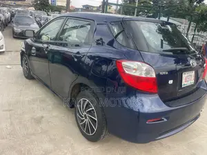 Toyota Matrix S Hatchback AWD (2.4L 4cyl 4A) 2010 Blue