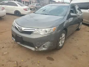 Toyota Camry LE 4dr Sedan (2.5L 4cyl 6A) 2012 Green