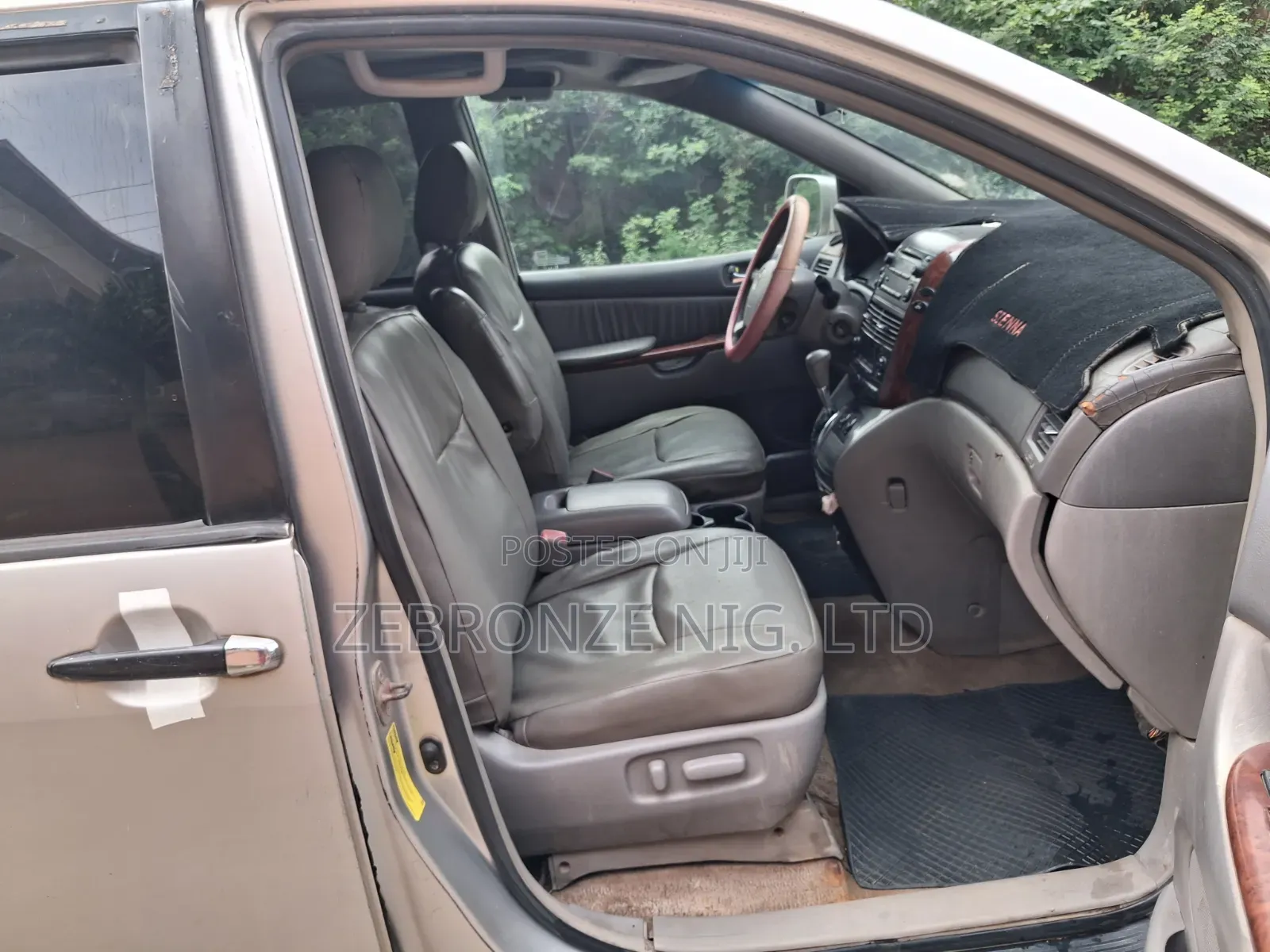 Toyota Sienna 2005 Silver