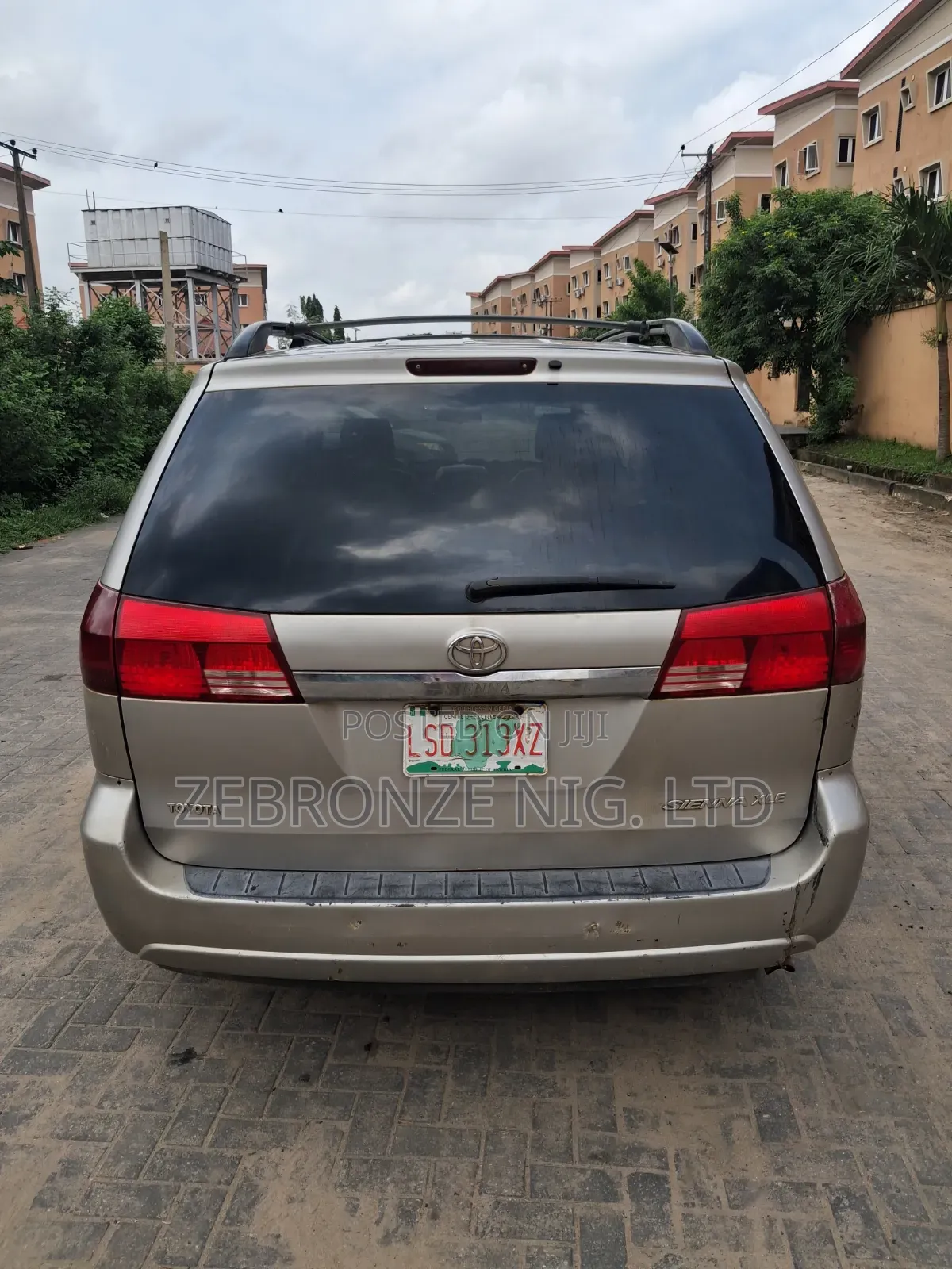 Toyota Sienna 2005 Silver