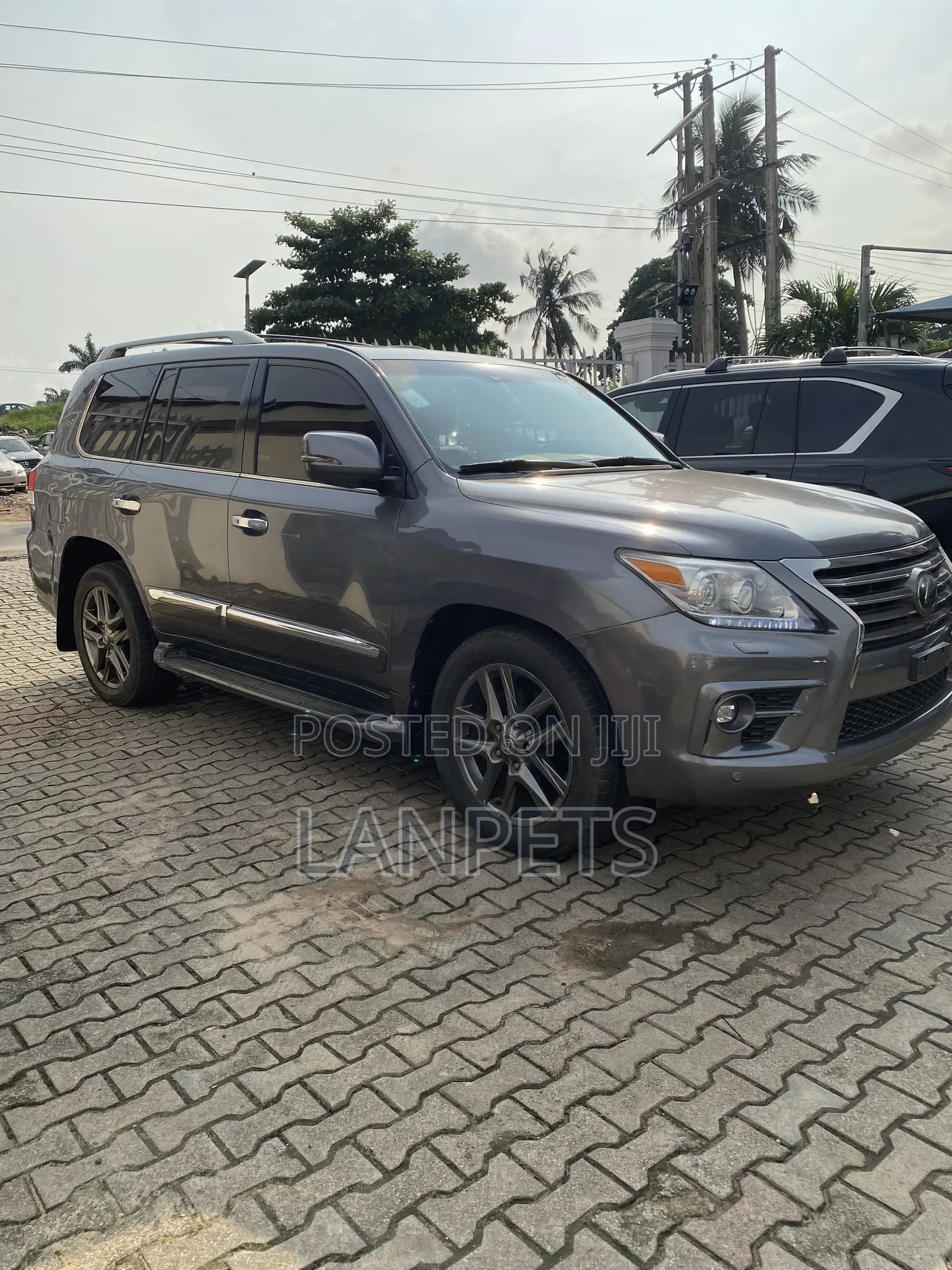 Lexus LX 2015 Gray