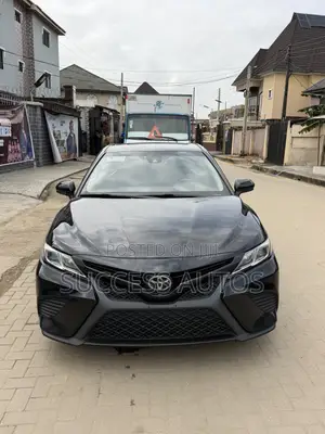 Toyota Camry SE FWD 2020 Black