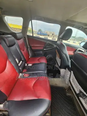 Toyota RAV4 2.5 2010 Maroon