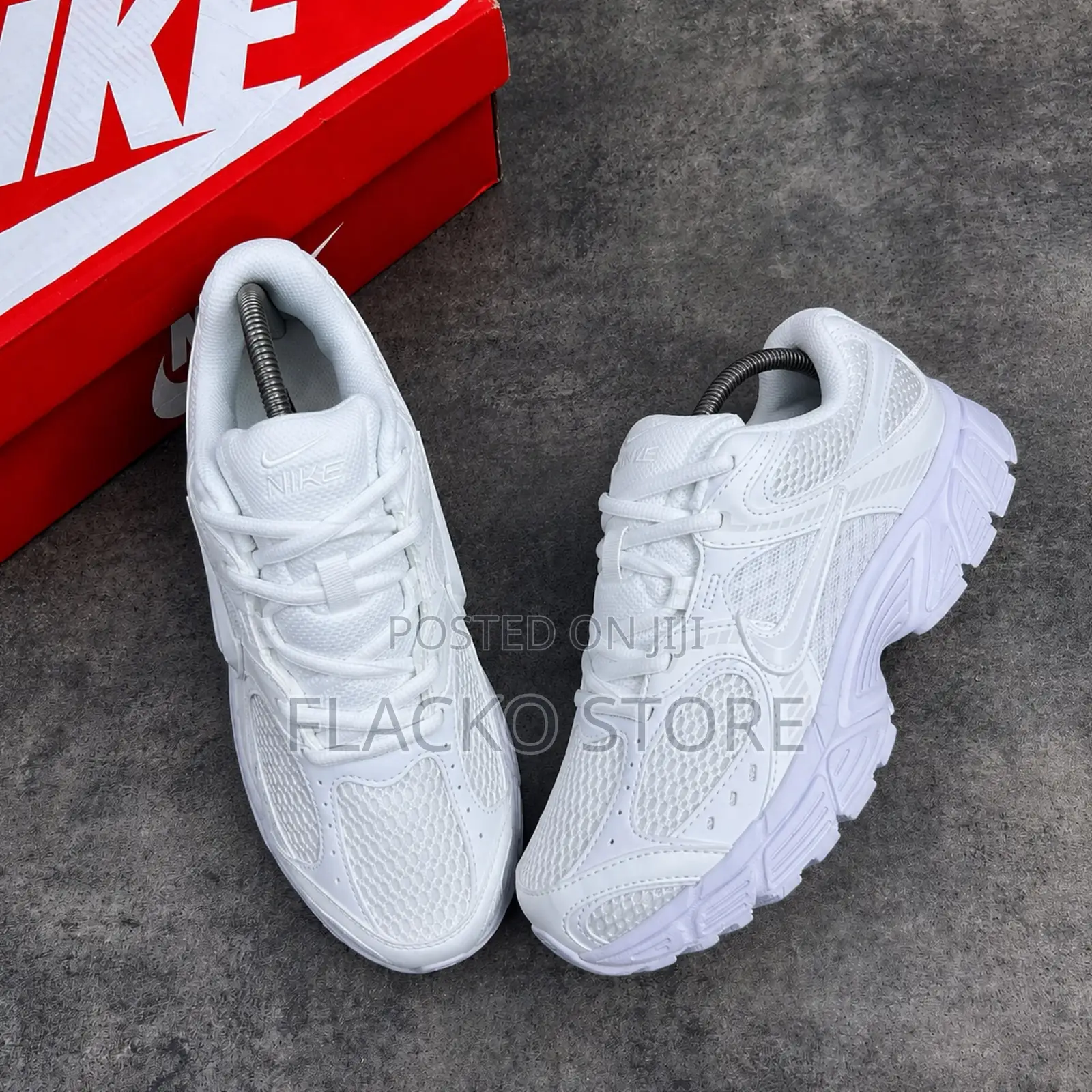 Original Nike V5 Runner Sneakers