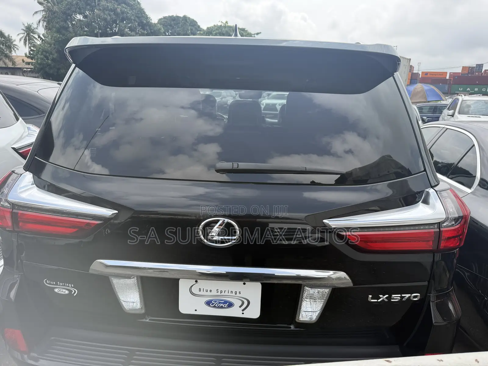 Lexus LX 570 AWD 2016 Black