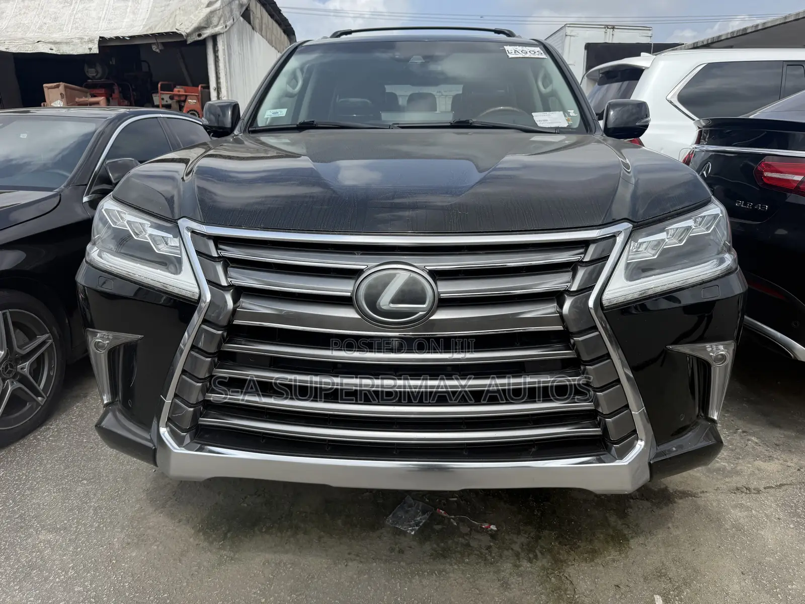 Lexus LX 570 AWD 2016 Black