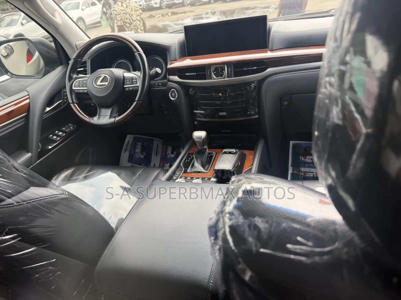Lexus LX 570 AWD 2016 Black