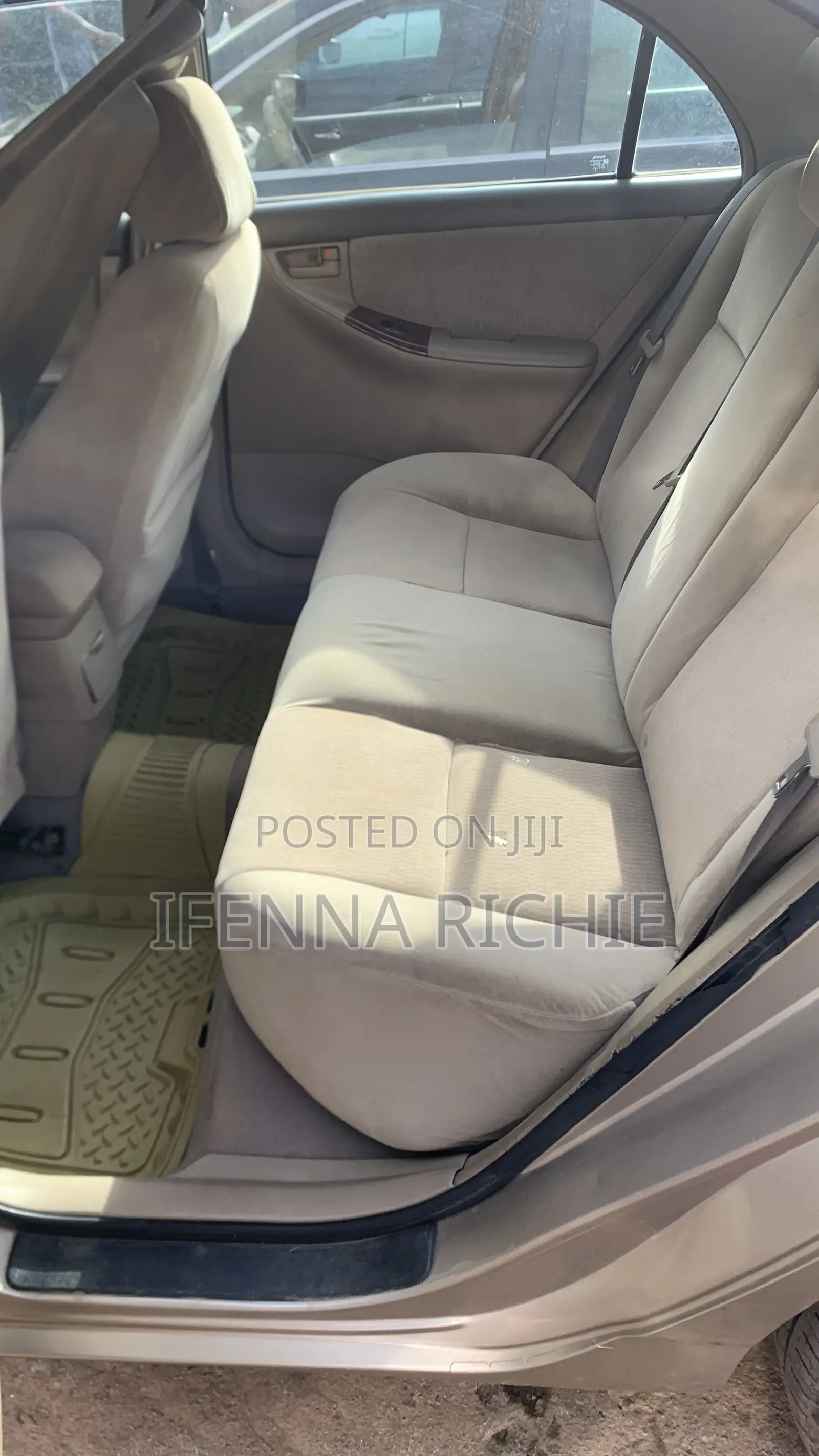 Toyota Corolla LE 2007 Gold